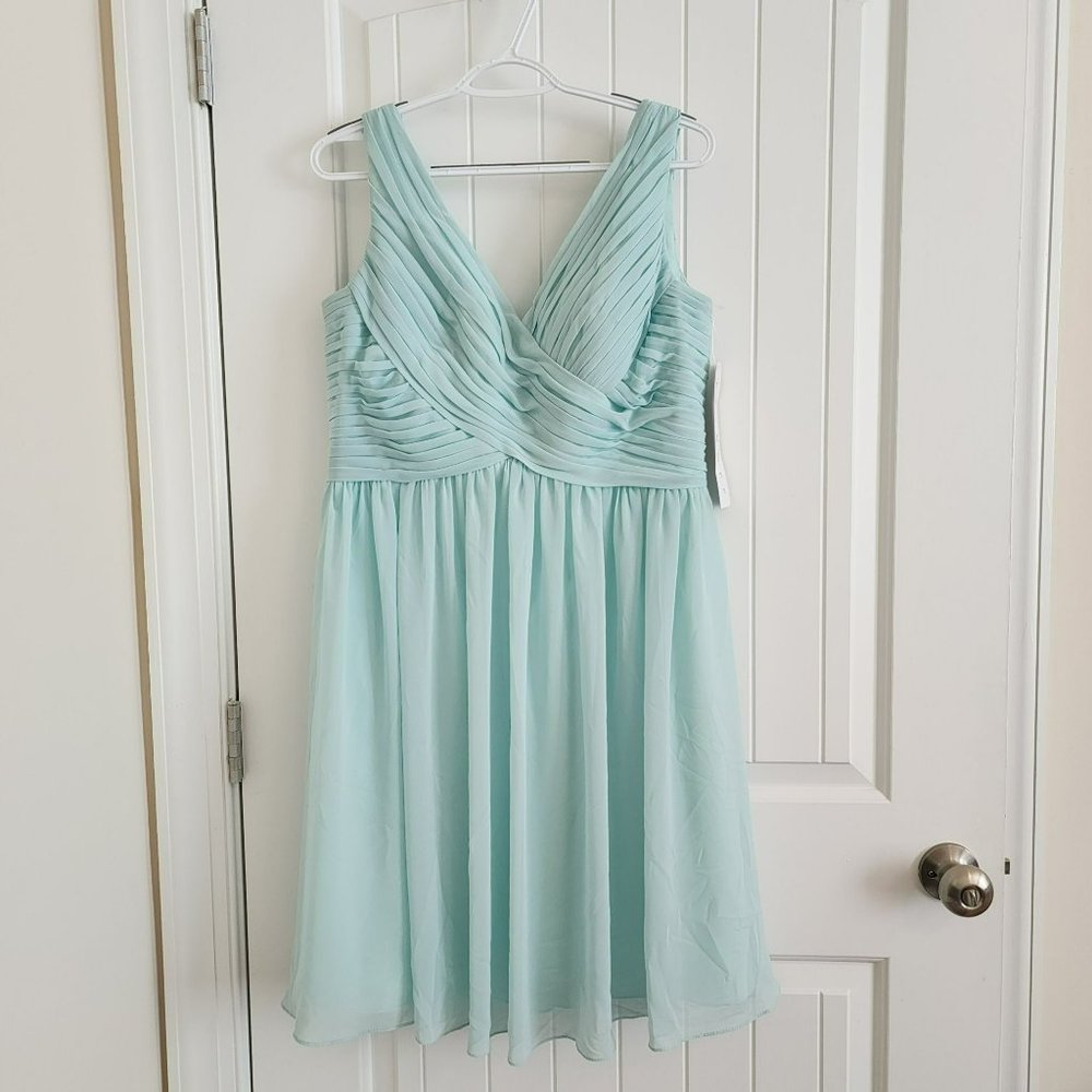 Bill Levkoff Formal Cocktail Dress Mint NWT Size 16 Prom